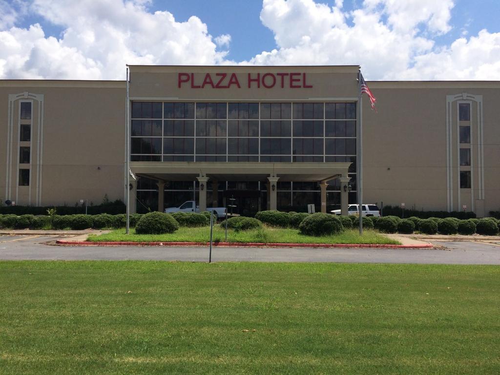 פיין בלאף Plaza Hotel And Suites מראה חיצוני תמונה