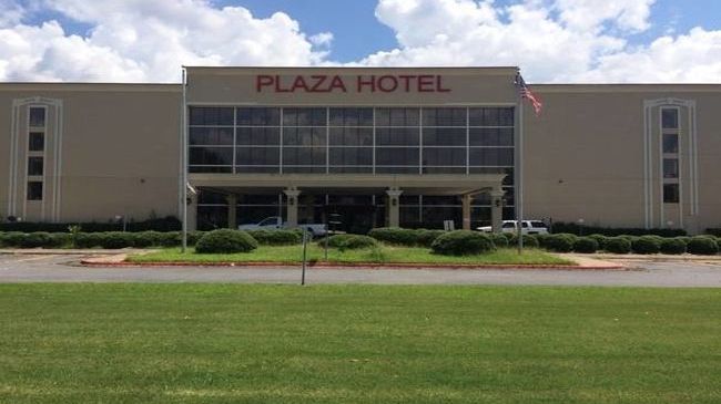 פיין בלאף Plaza Hotel And Suites מראה חיצוני תמונה